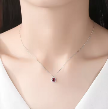 طقم عقد من الياقوت
